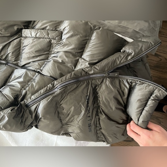 Long puffer jacket - Picture 3 of 12